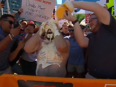 ‘College GameDay’ Fan Taking Mayo Bath Is Grossest Thing You’ll See Today